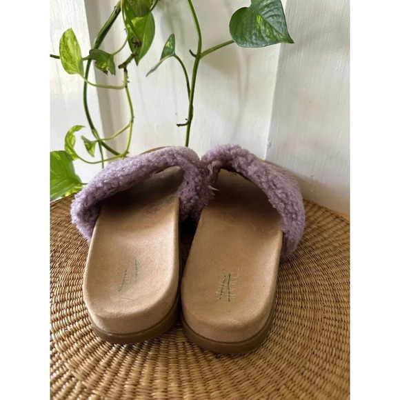 Stars Above Women’s size 10 pink fuzzy slippers - Picture 5 of 8